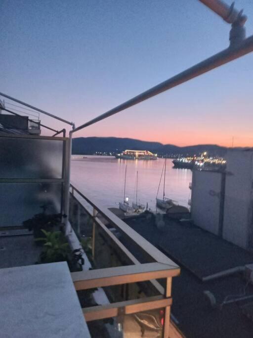 Cozy Seaside Penthouse With Sea & Mountain View. Διαμέρισμα Βόλος Εξωτερικό φωτογραφία